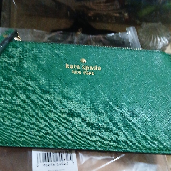 Kate Spade Green Wristlet - Picture 1 of 3
